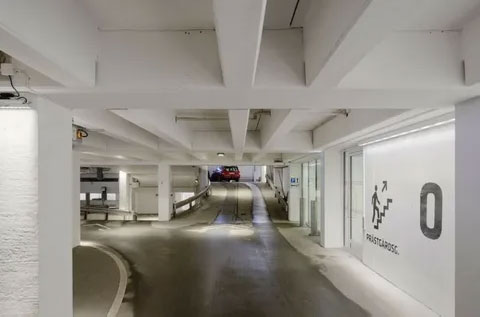 Top 7 Hardest Places to Park in the Main UK Cities — And How to Beat the System